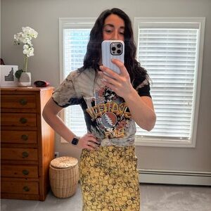 Junk Food “Grateful Dead”Clothing Black and Gray Graphic Tee